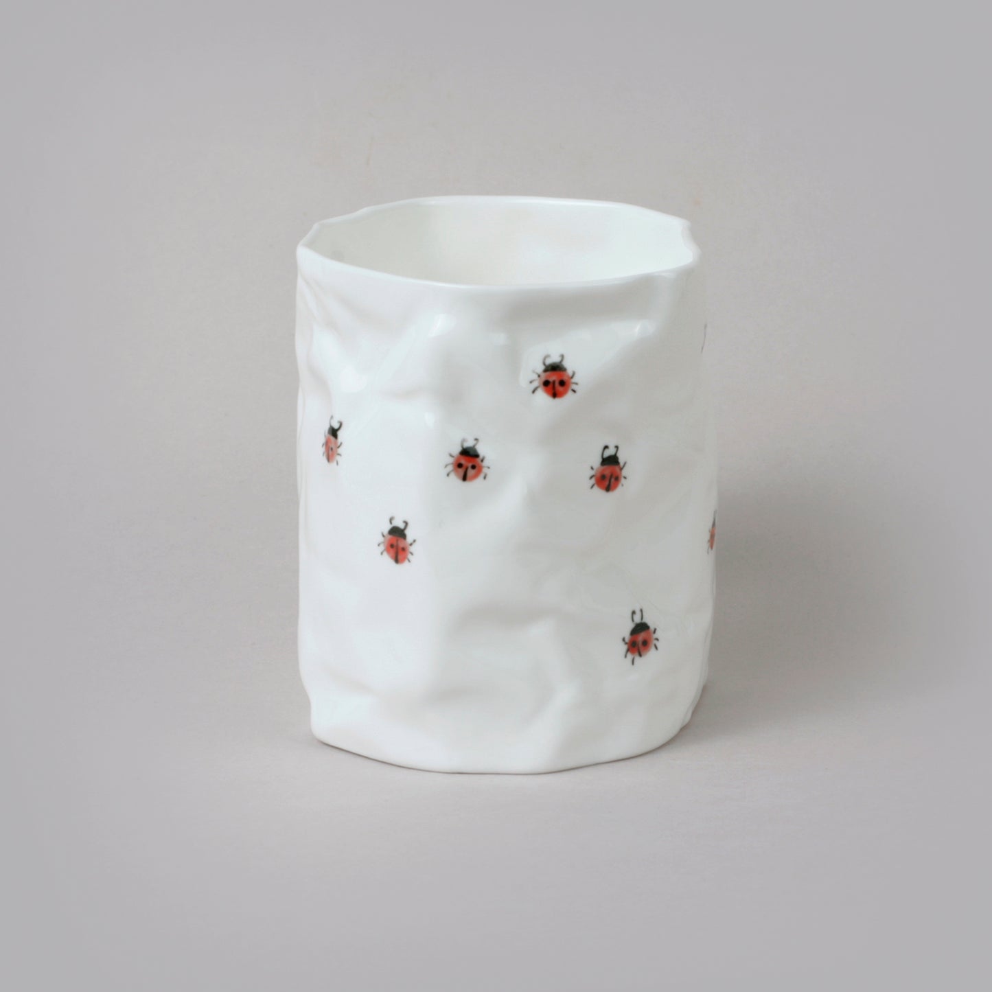 Beetle 2.3. Crumpled Tea Mug