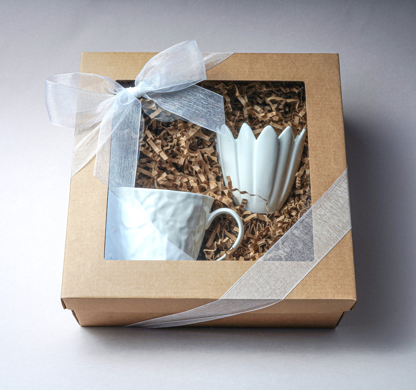 Gift sets. 2.3. 1 pcs Crumpled Tea Co Mug and 1 pcs Tea strainer Waterlilly