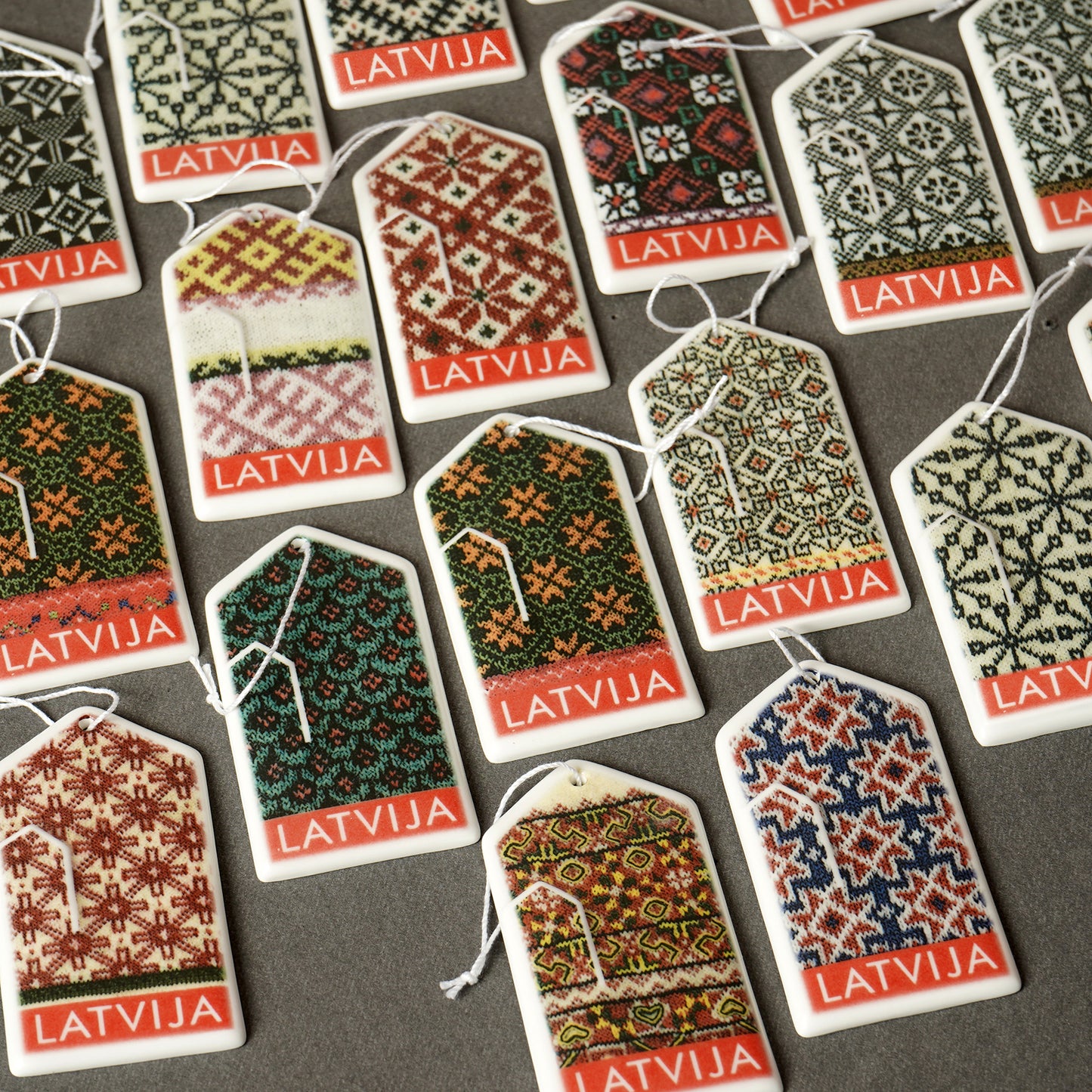 Porcelain Decorations For Christmas Trees - Gloves With Print + LATVIJA