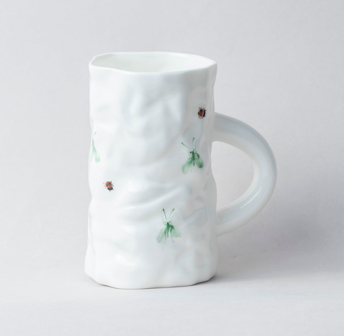 Beetle 2.9. Crumpled "Kiss" Mug
