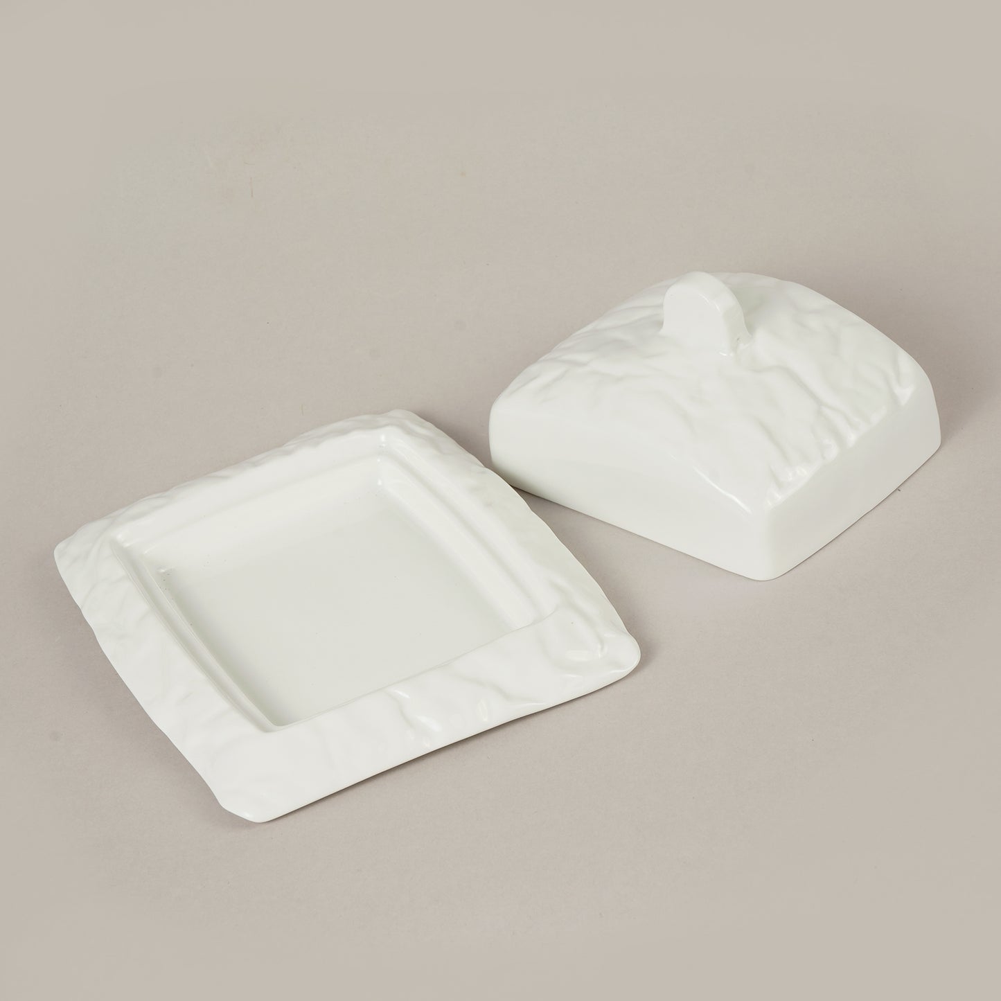 Porcelāna burzīts sviesta trauks