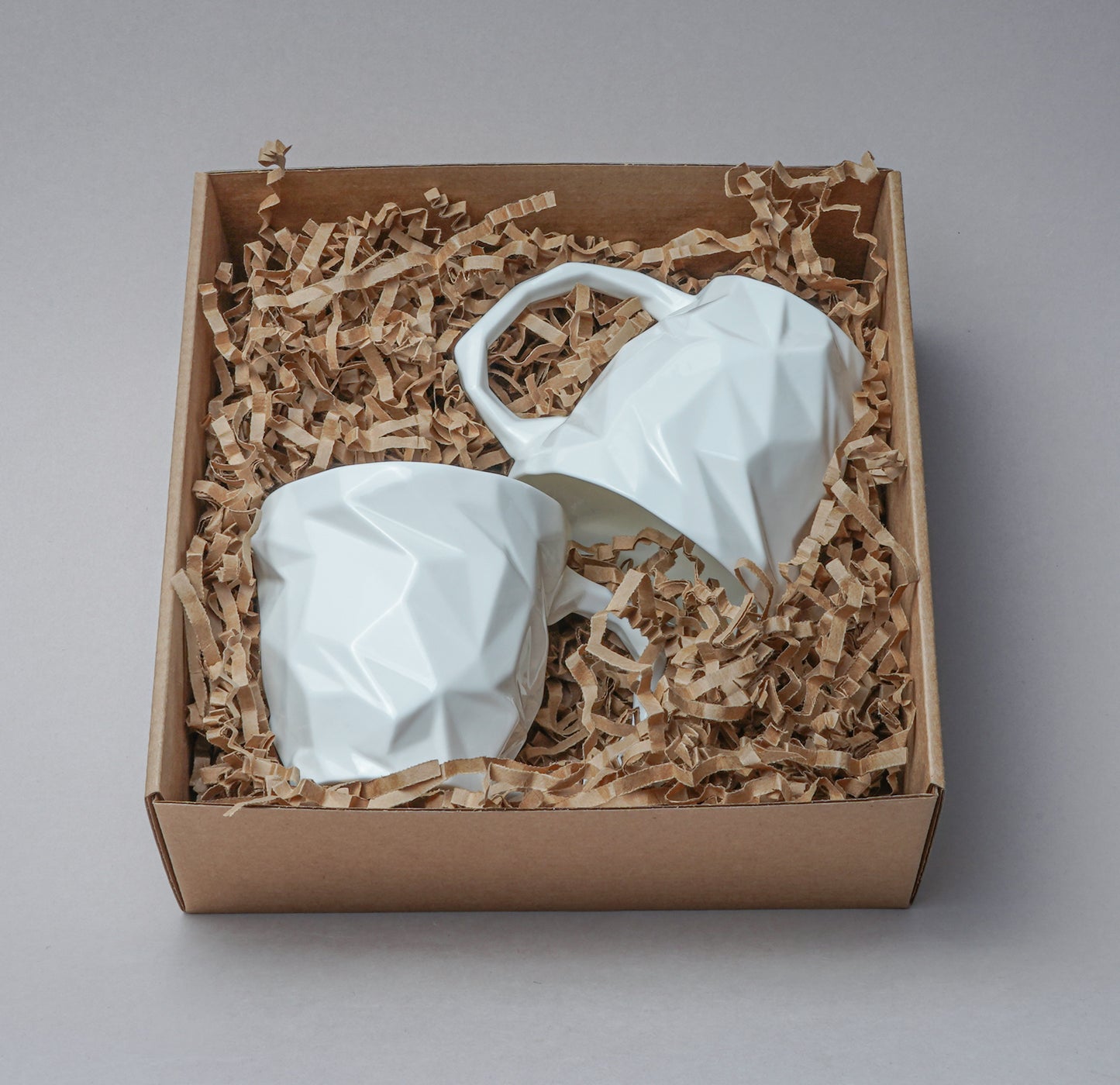 Gift sets. 3.2. 2 pcs Diamond M Mugs