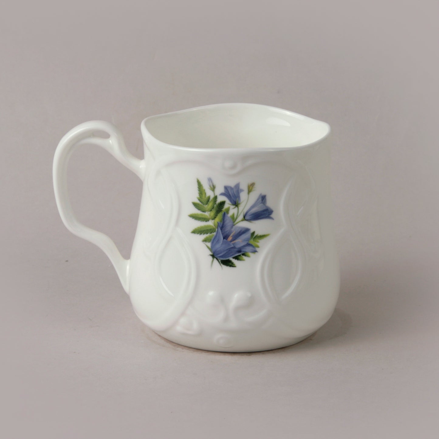 Flowers. 1.4 Nouveau Tea Mug