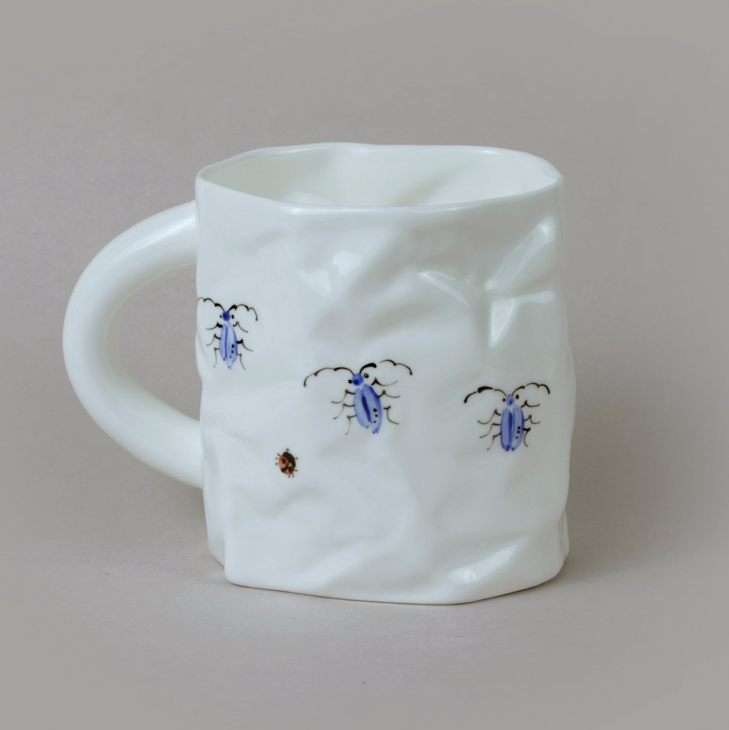Beetle 2.3. Crumpled Tea Mug