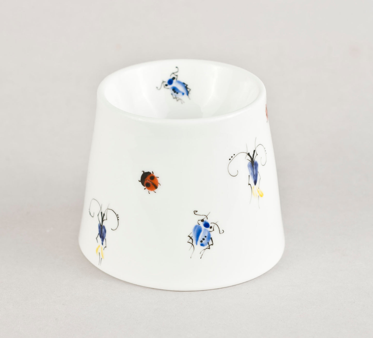 Beetle 6.14. Egg holder