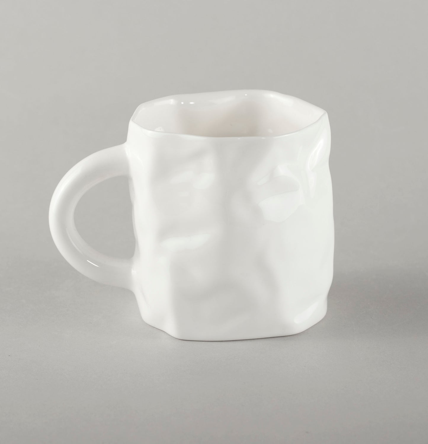 Porcelāna burzīta kafijas krūze