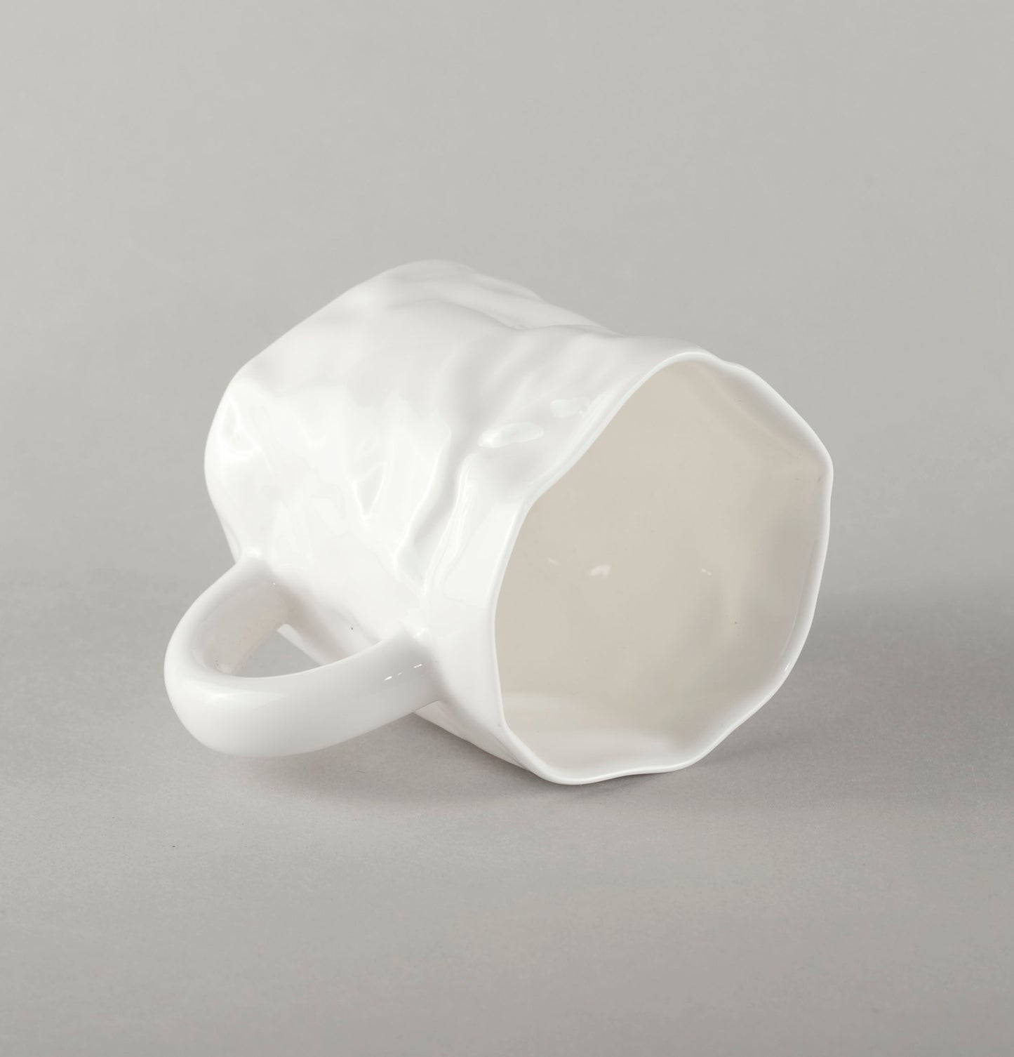 Porcelāna burzīta kafijas krūze