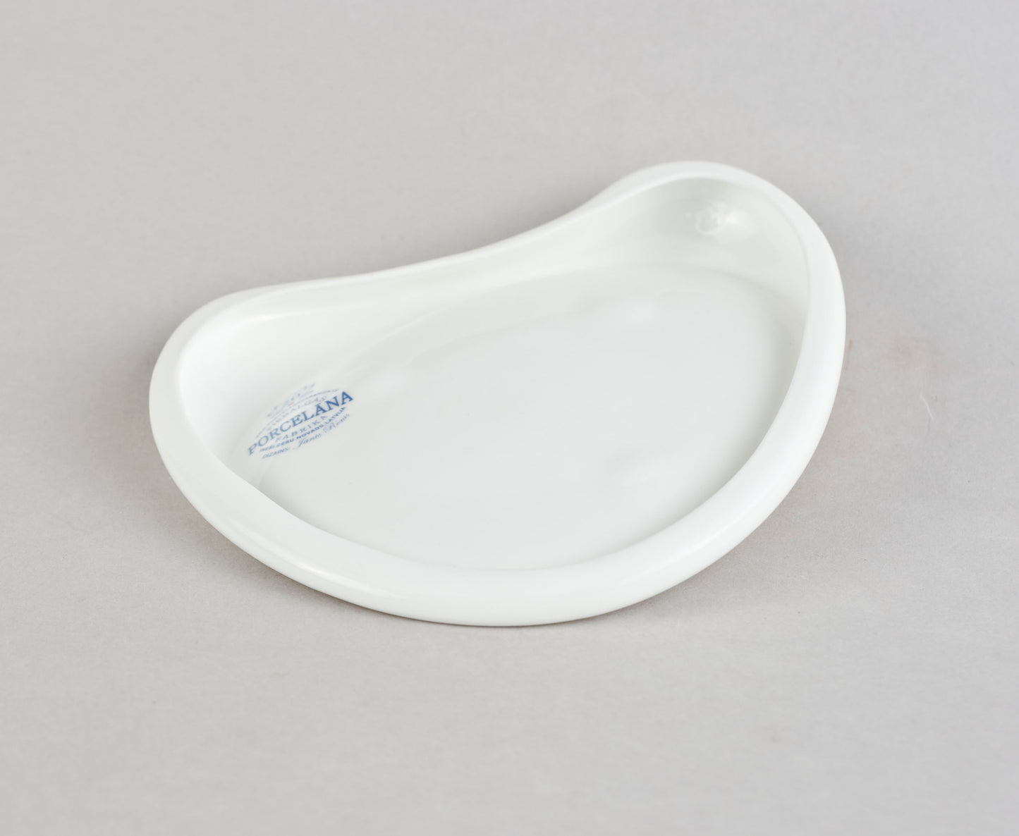 Porcelāna termo šķīvītis (krūzīte nav iekļauta)