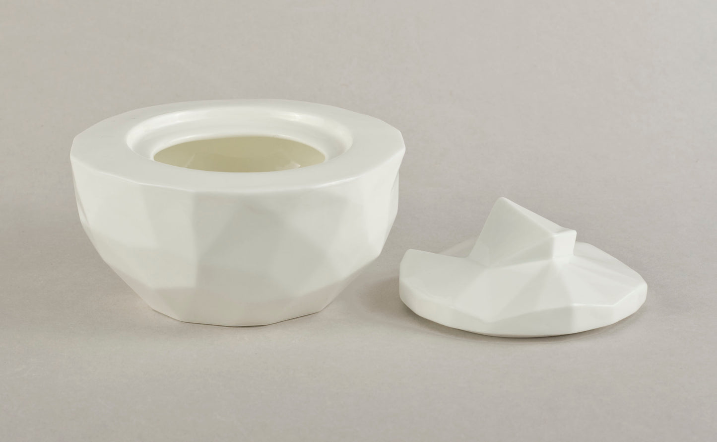 Porcelain Brilliant Sugar-Basin