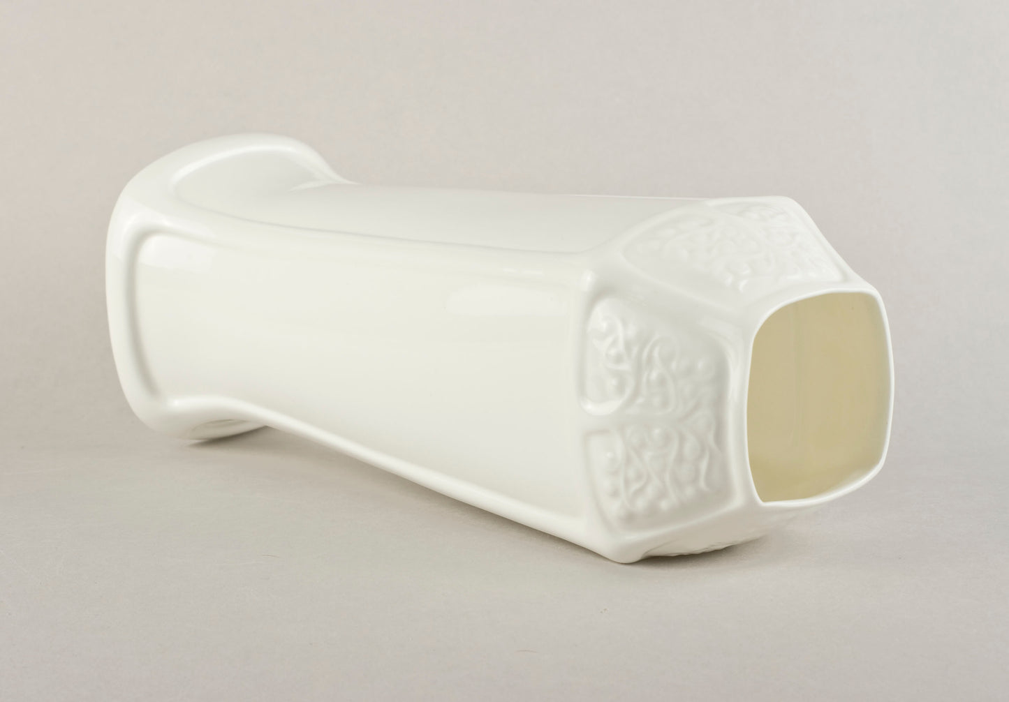 Porcelāna vāze 100