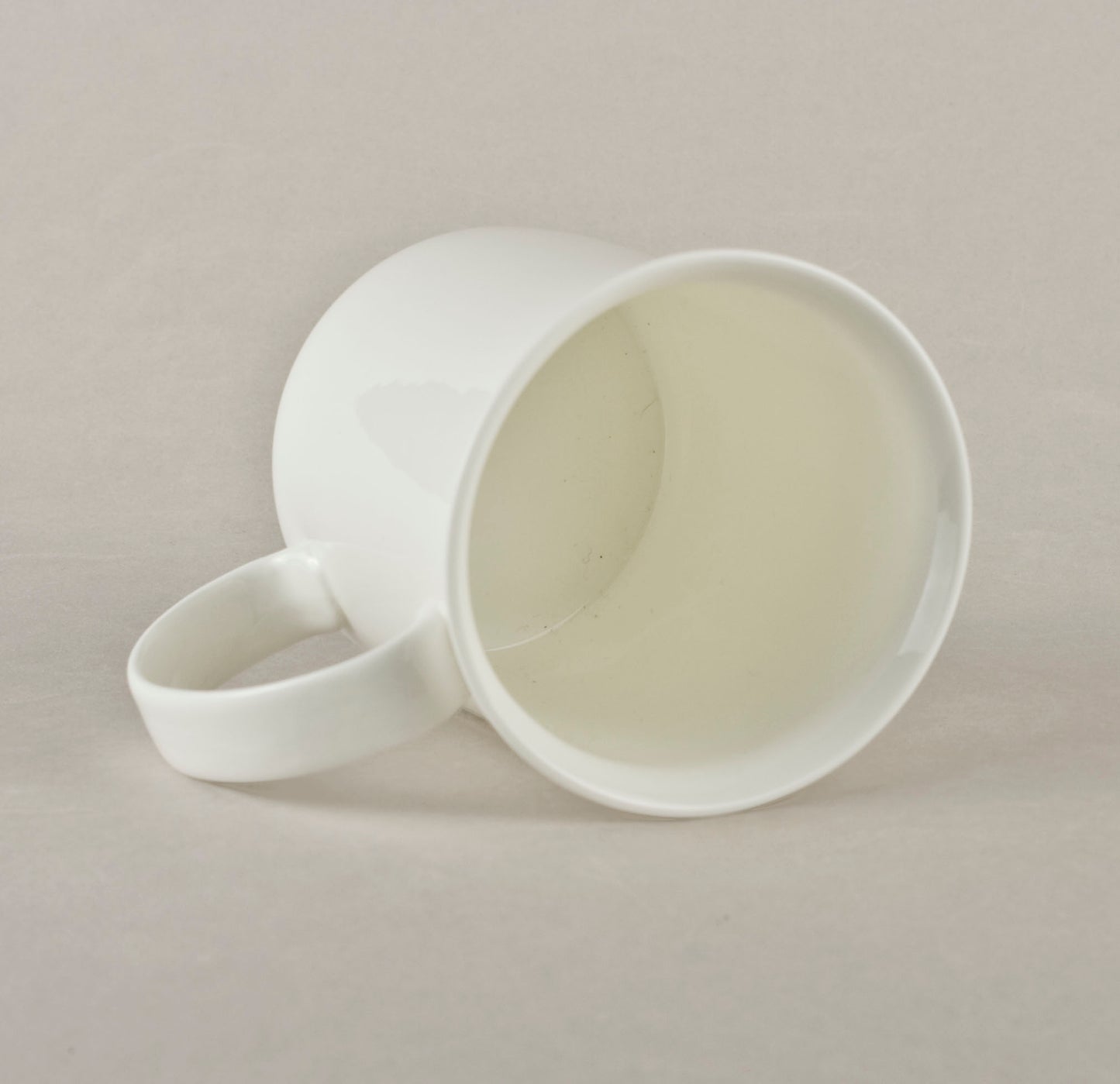 Porcelain Cylinder with Edge Mug