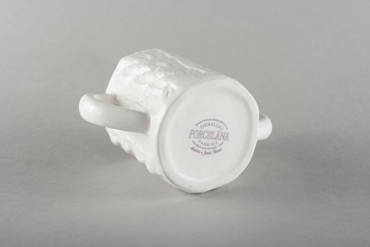 Porcelāna adīts cukurtrauks