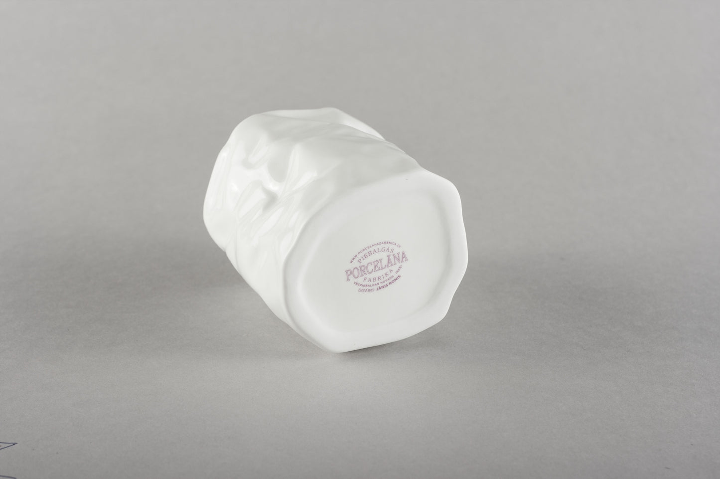 Porcelāna burzīta glāze