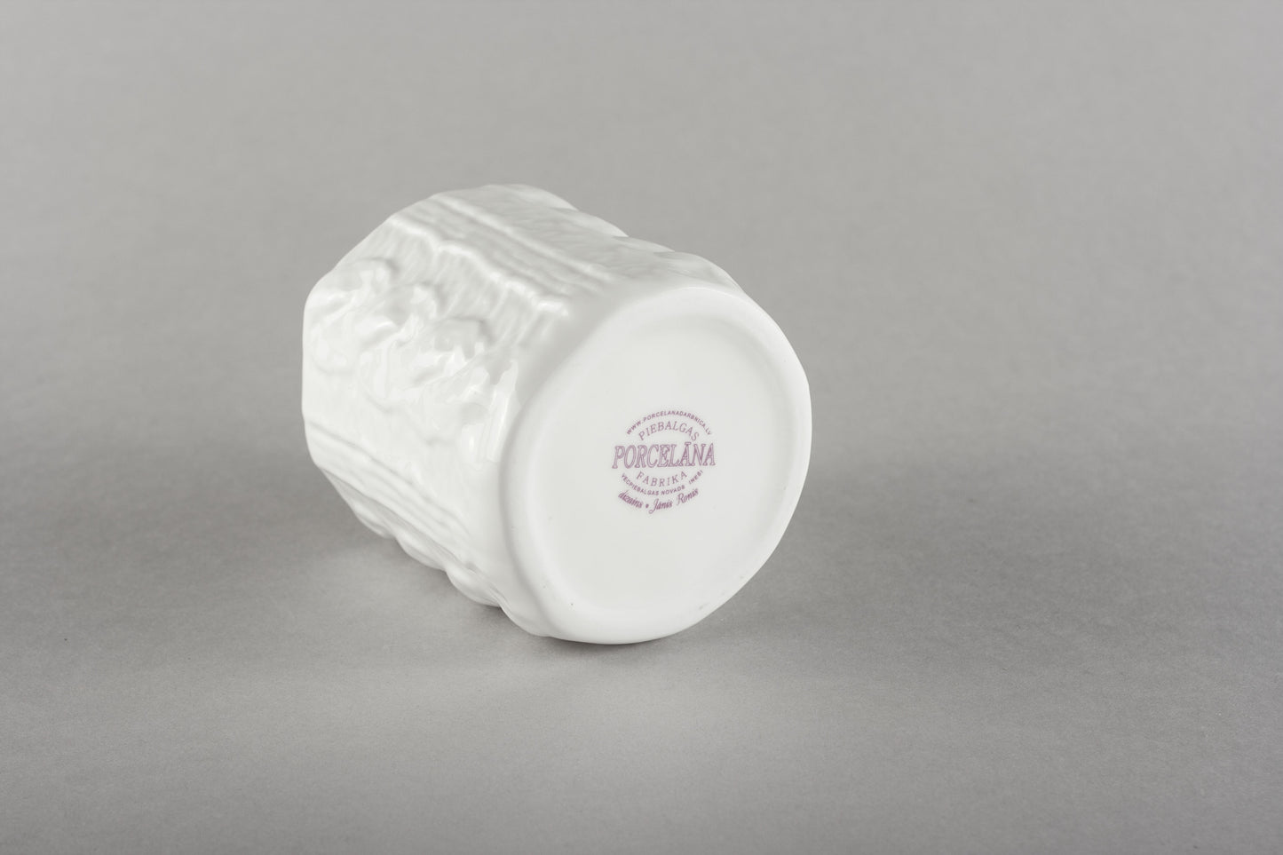 Porcelāna adīta glāze