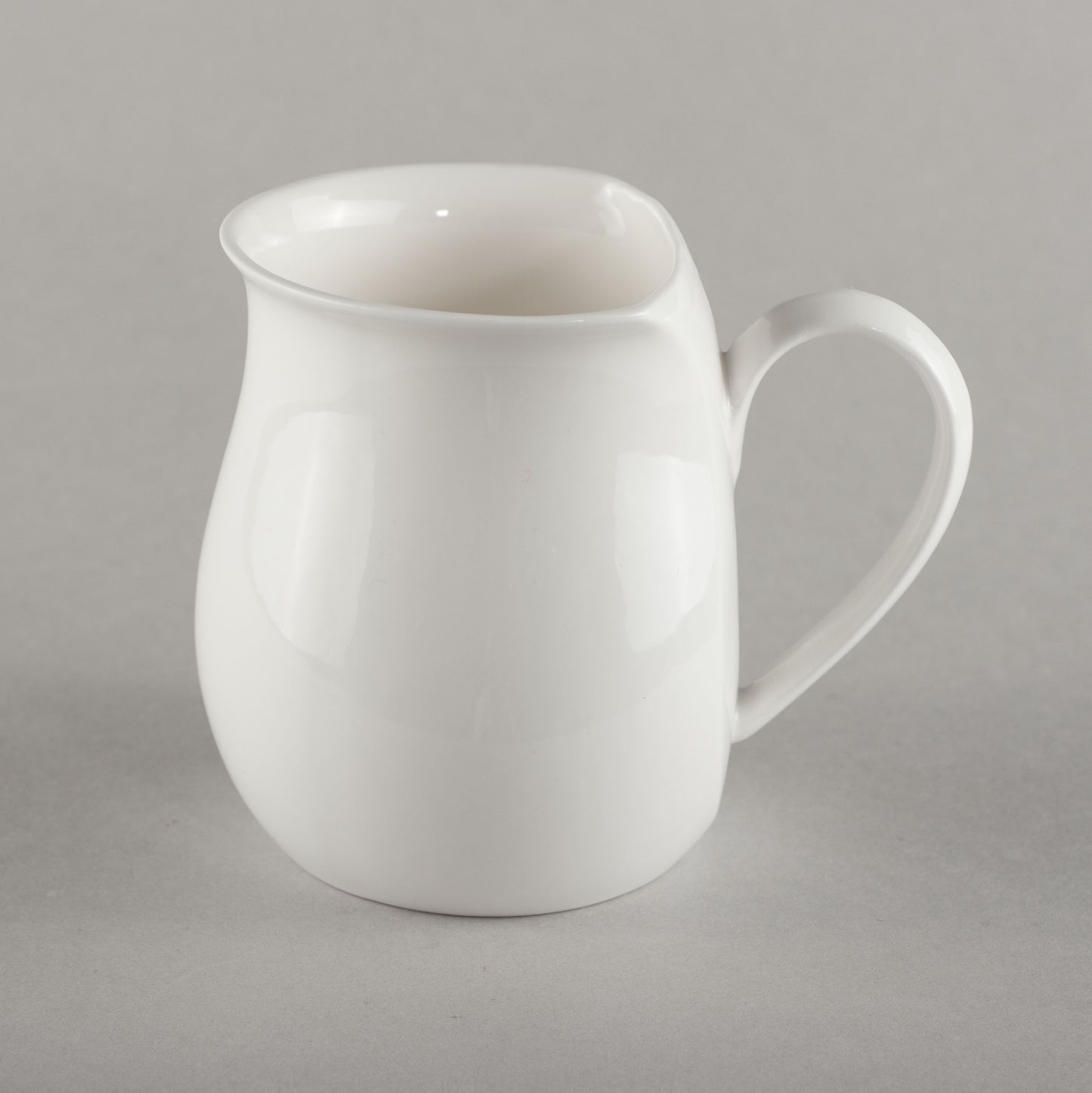 Porcelain Pooh With Bevelled Edge