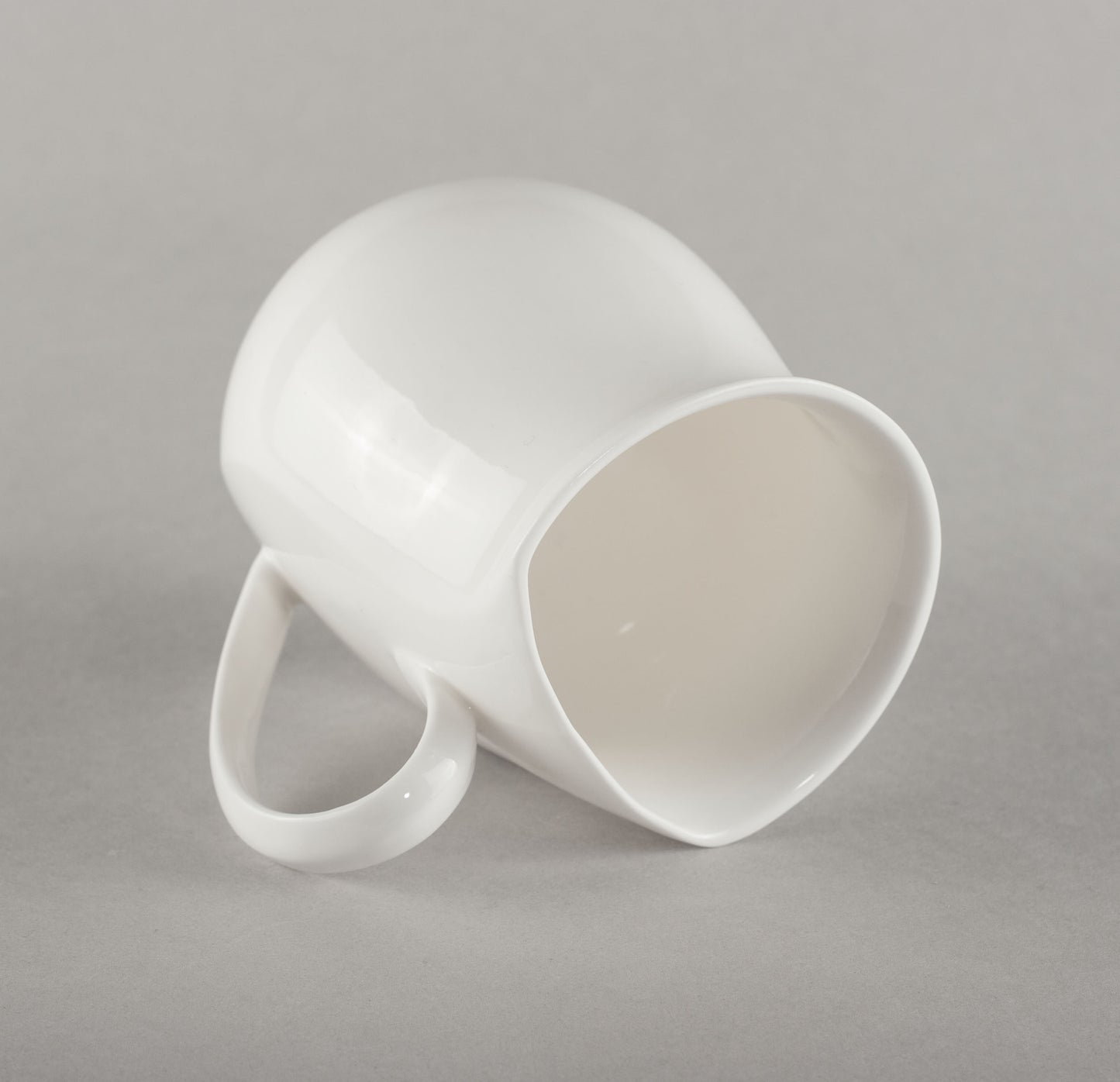 Porcelain Pooh With Bevelled Edge