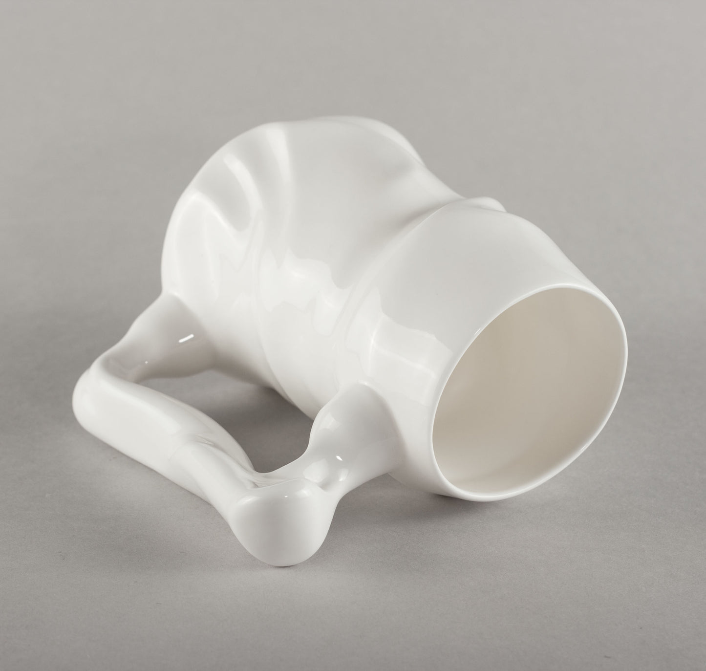 Porcelāna jūgendstila kauss