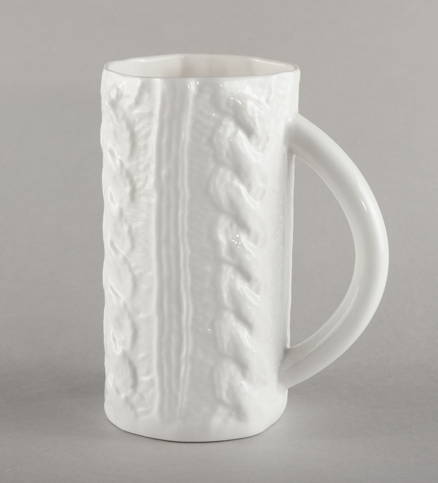 Porcelāna adīts alus kauss
