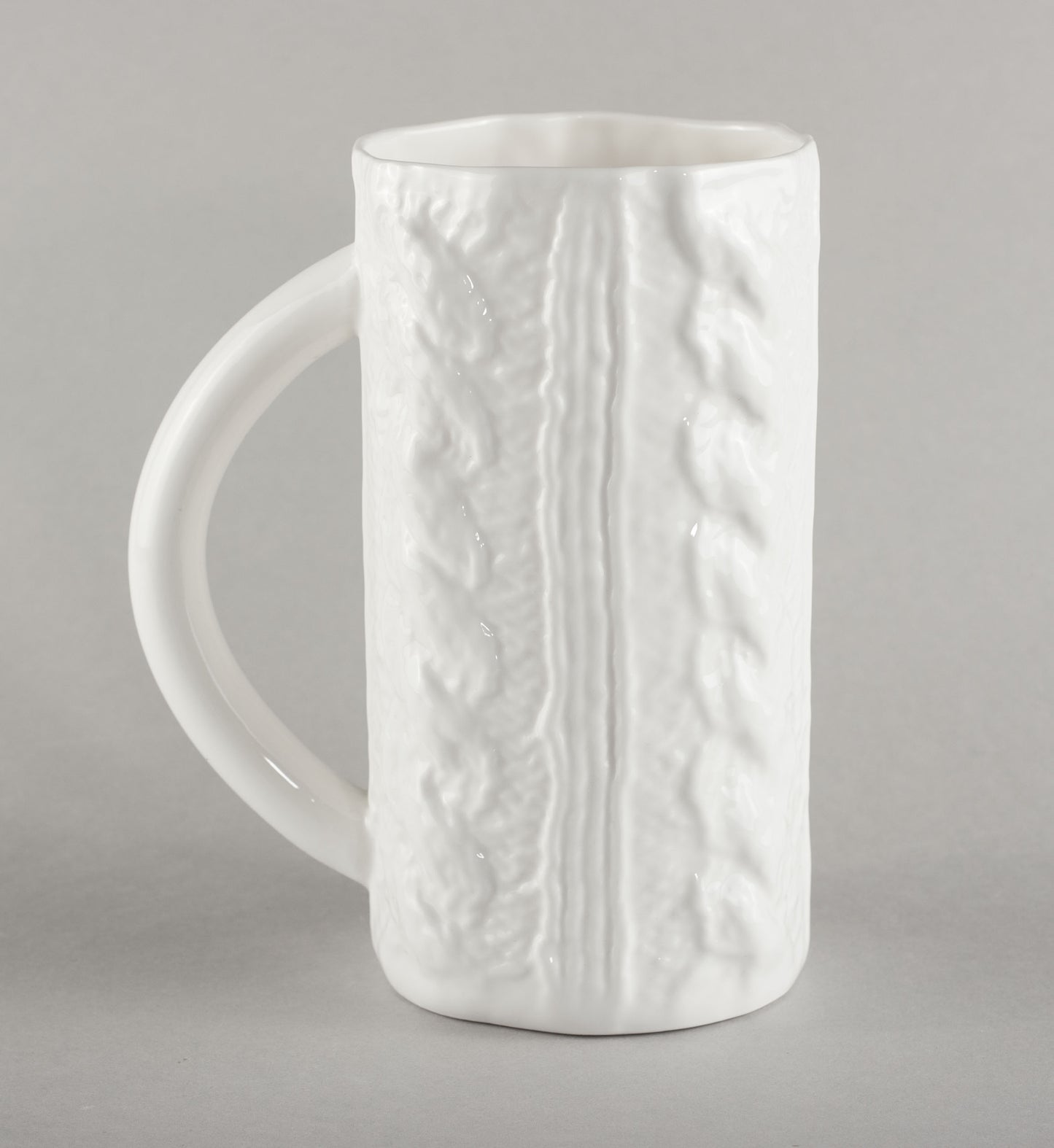 Porcelāna adīts alus kauss