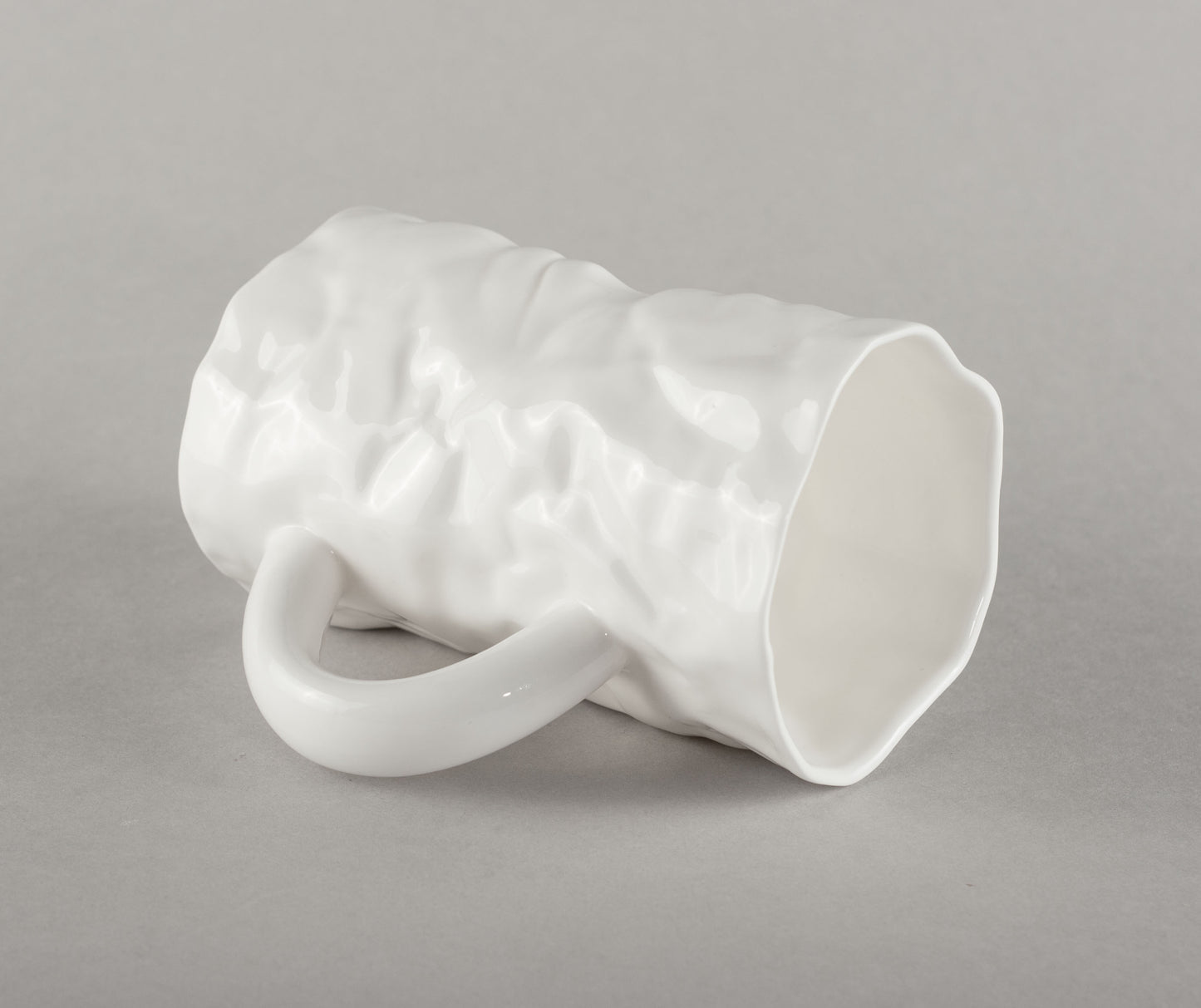 Porcelāna burzīta krūze "Skūpsts"