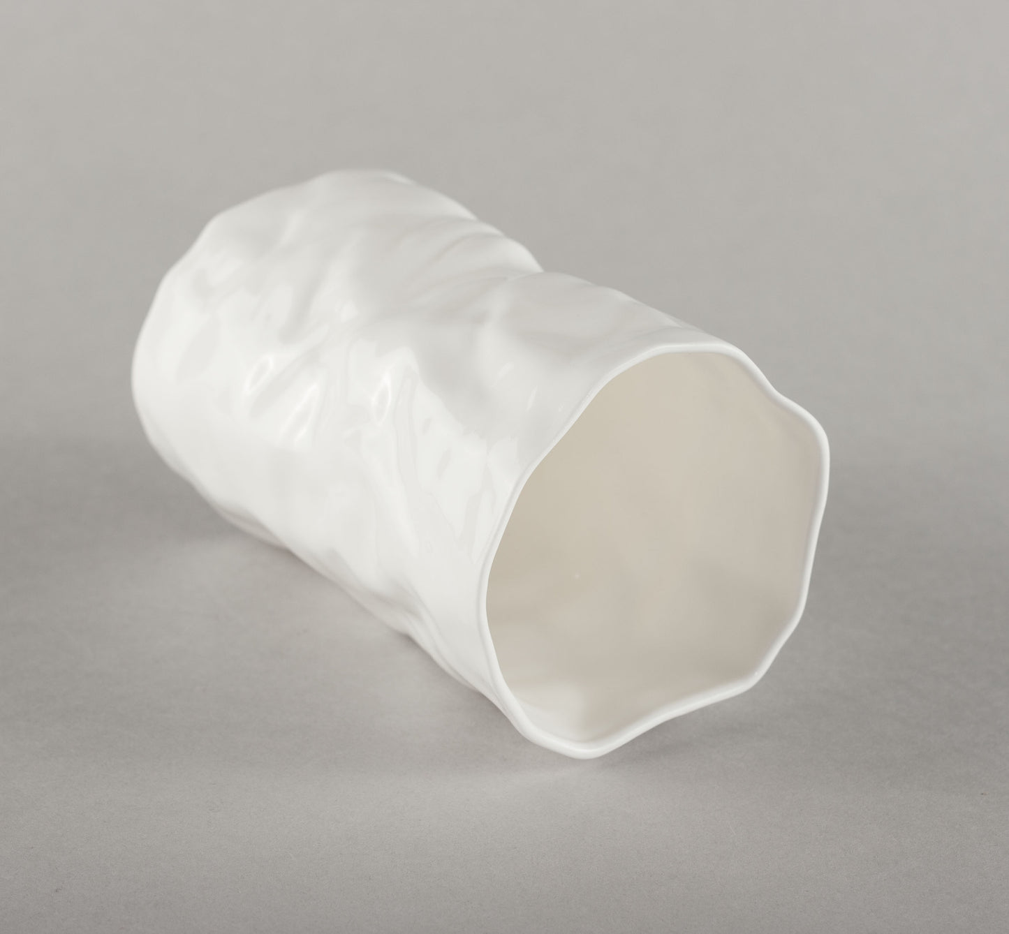 Porcelāna burzīta vāze "Skūpsts"