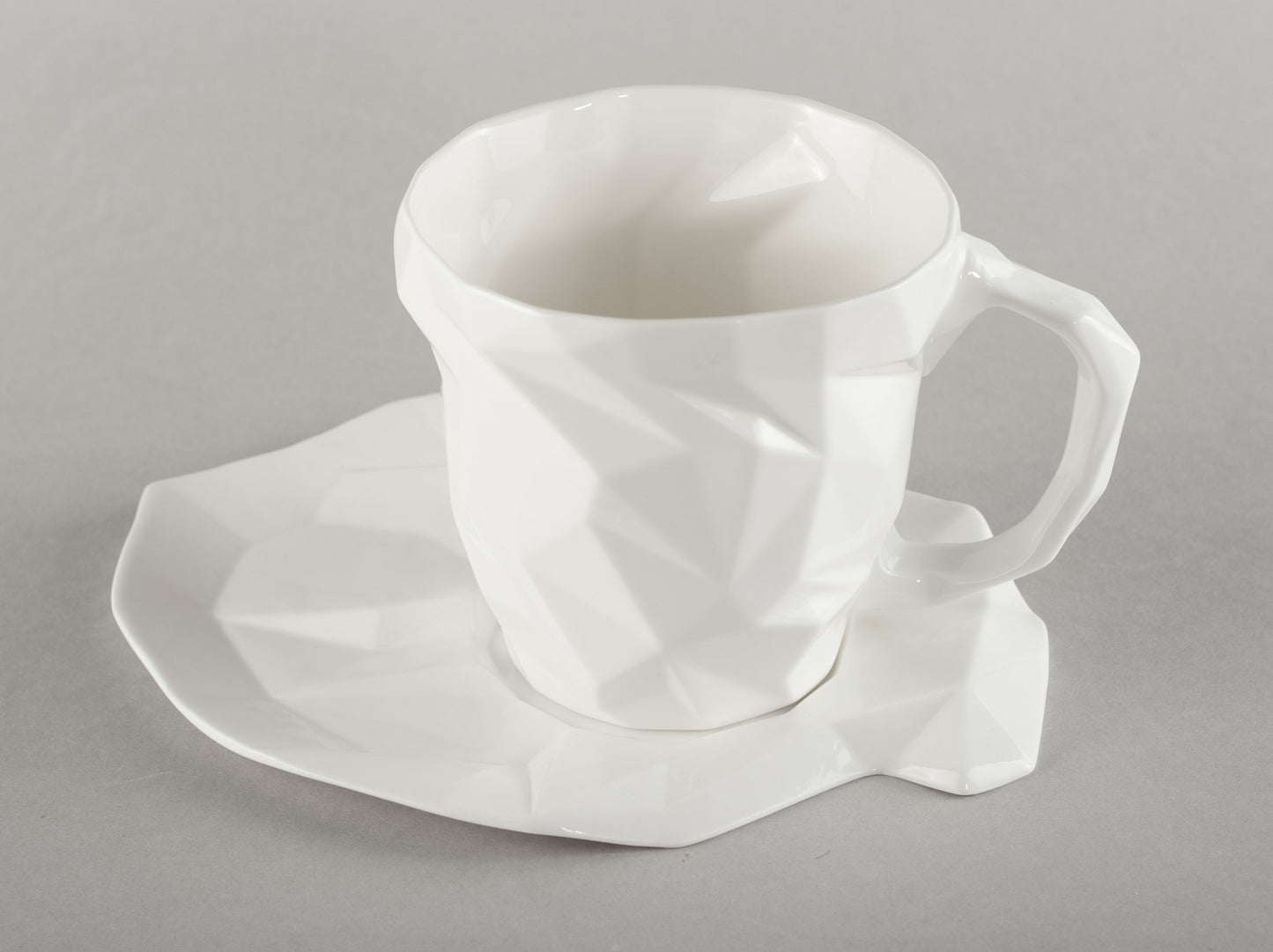 Porcelāna dimanta apakštase L (krūze nav iekļauta)