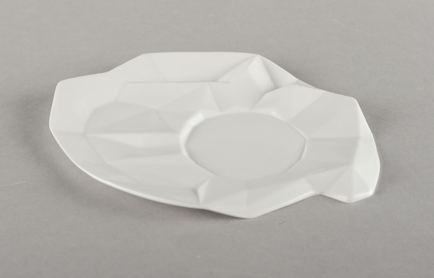 Porcelain Diamond M Base (mug not included)