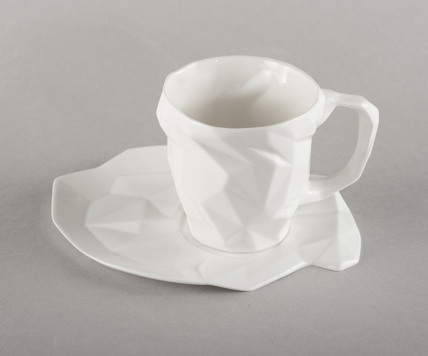 Porcelain Diamond M Base (mug not included)