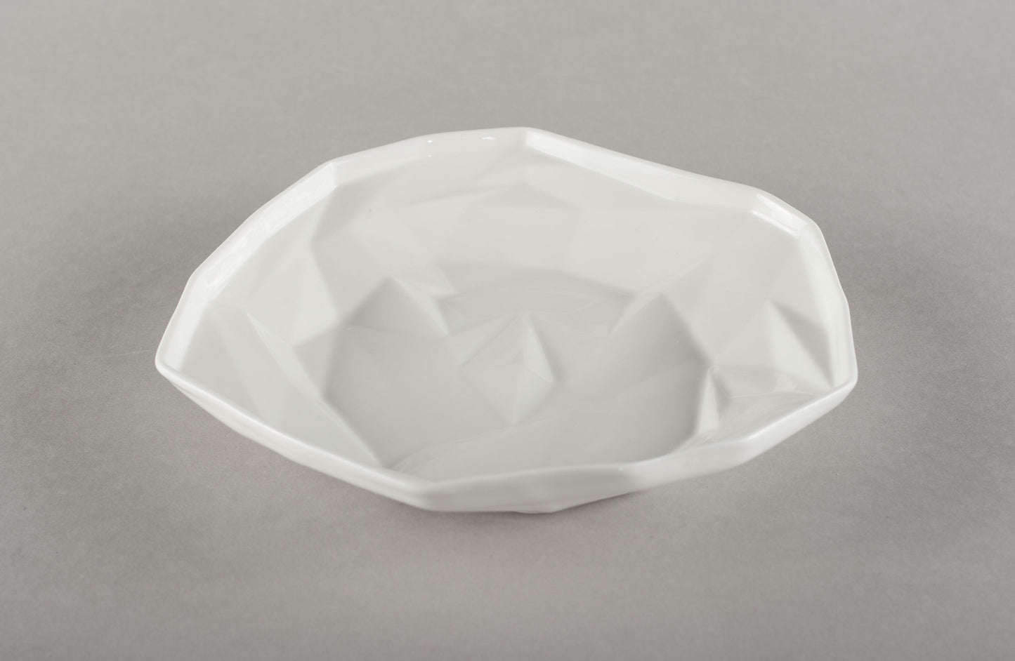 Porcelāna dimanta šķīvis