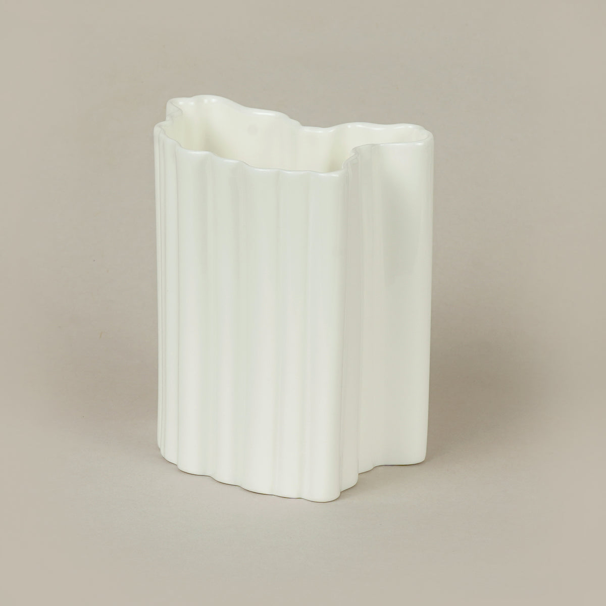 Porcelain Vase Vidzeme