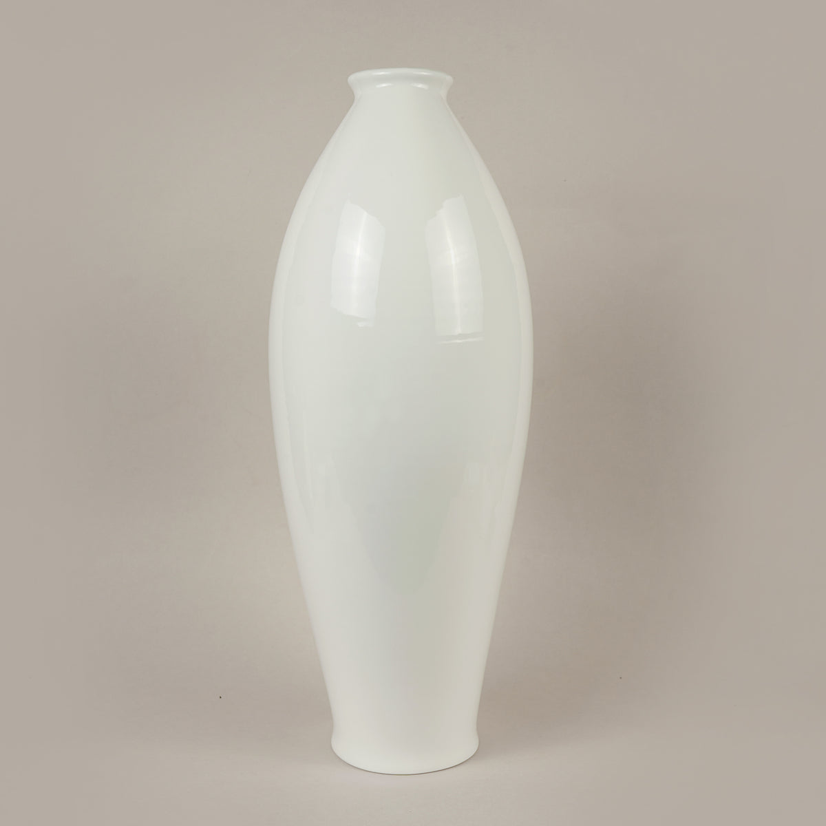 Porcelain Vase Tekla