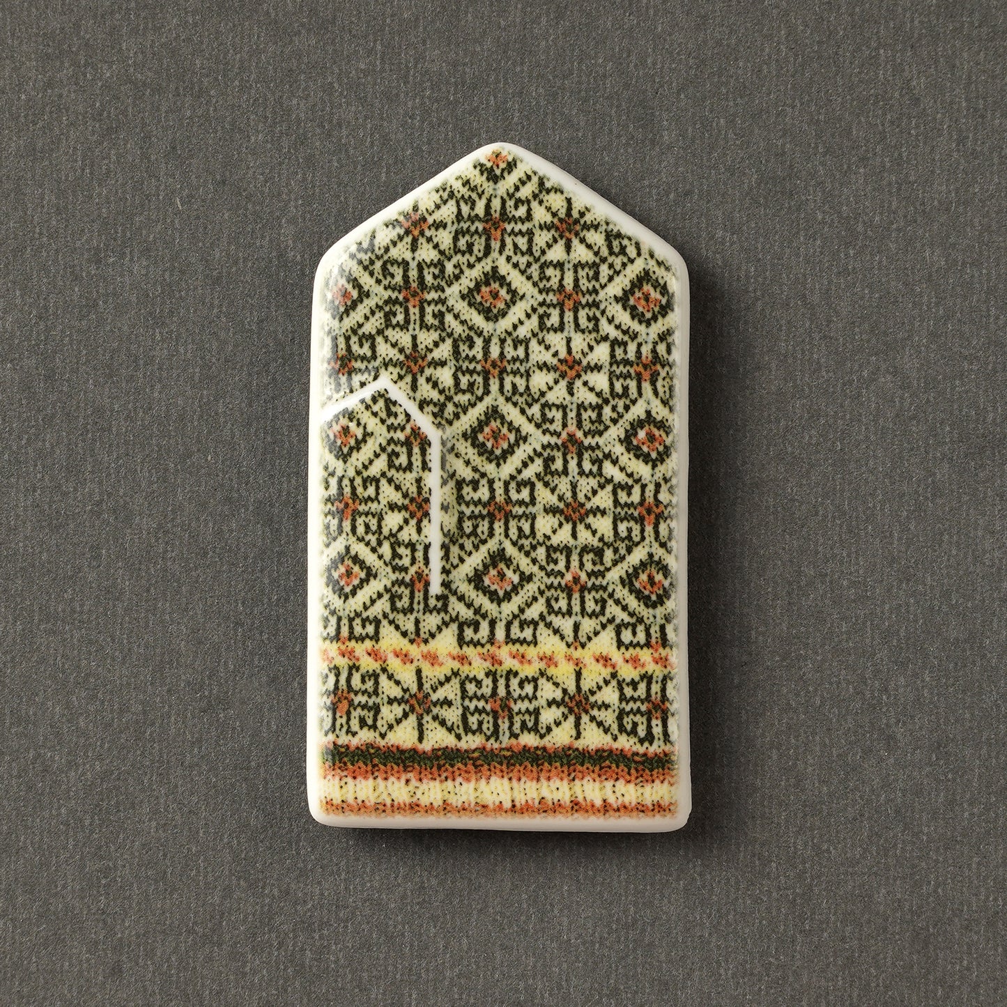 Porcelain Magnet - Gloves With Print