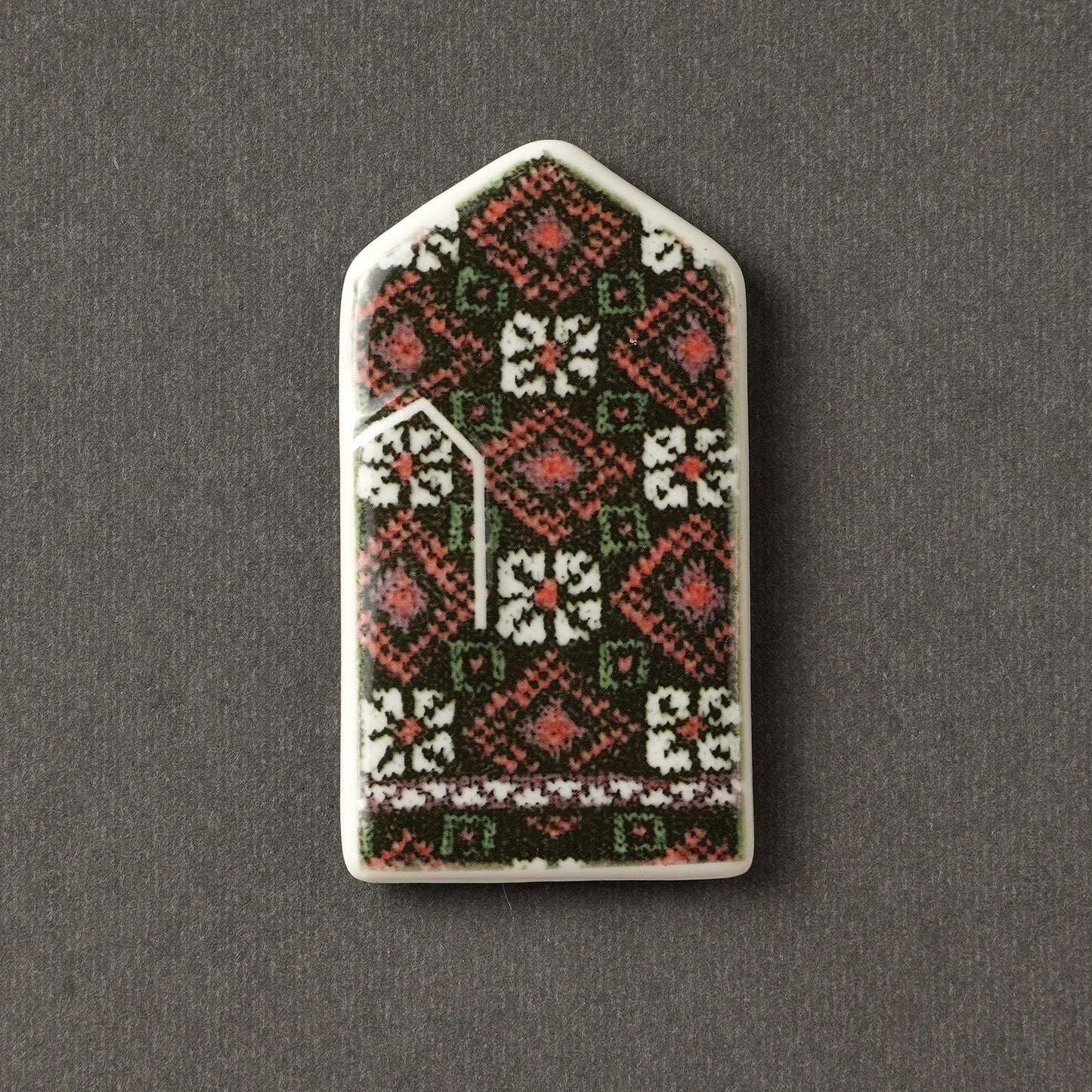 Porcelain Magnet - Gloves With Print