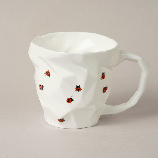 Kukaiņi 3.1. Dimanta krūze M 