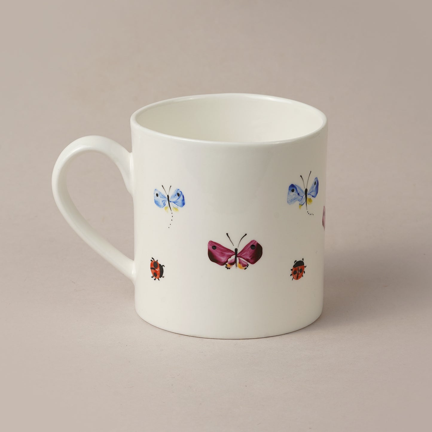 Kukaiņi 4.9. Gludā Co krūze