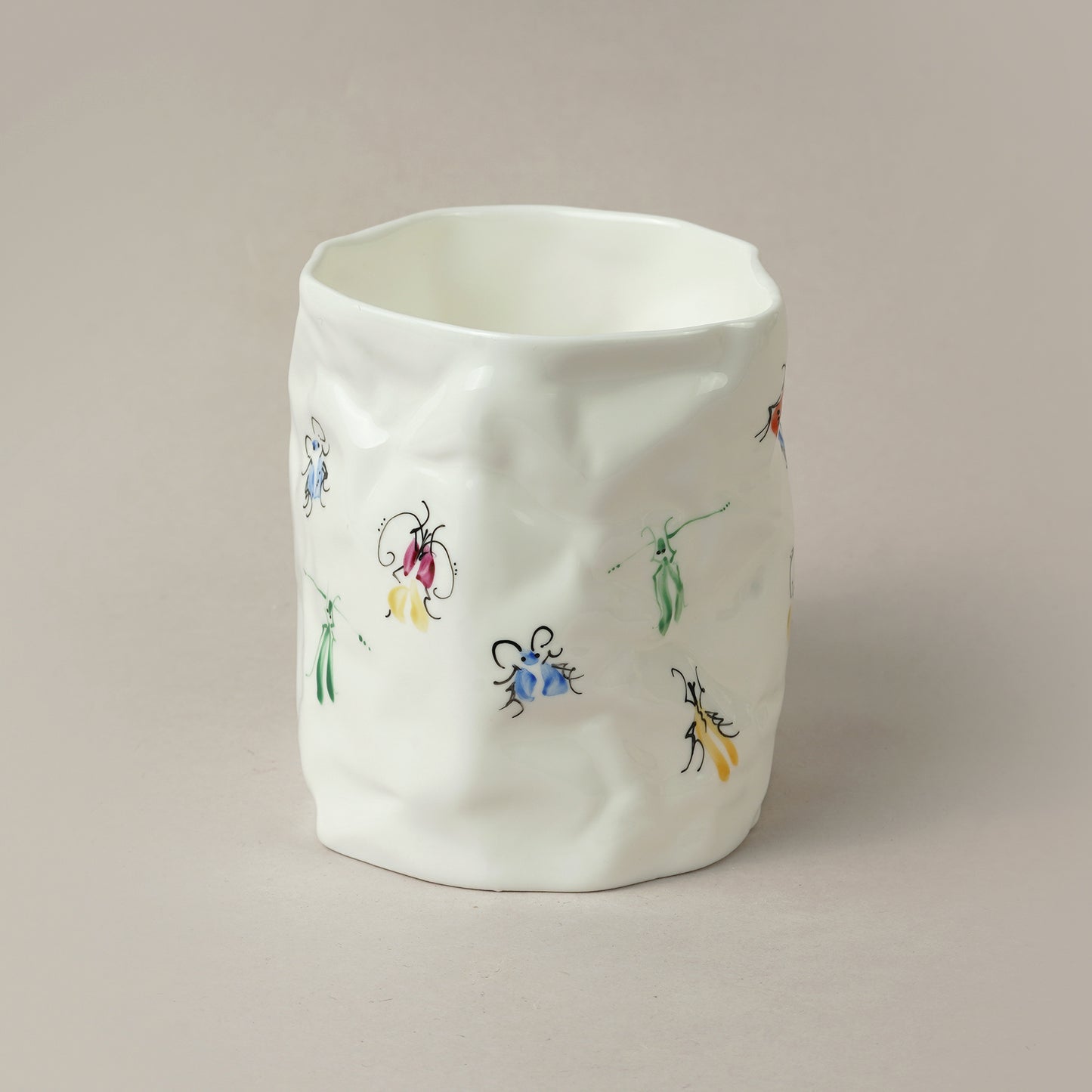 Kukaiņi 2.1. Burzīta tējas krūze