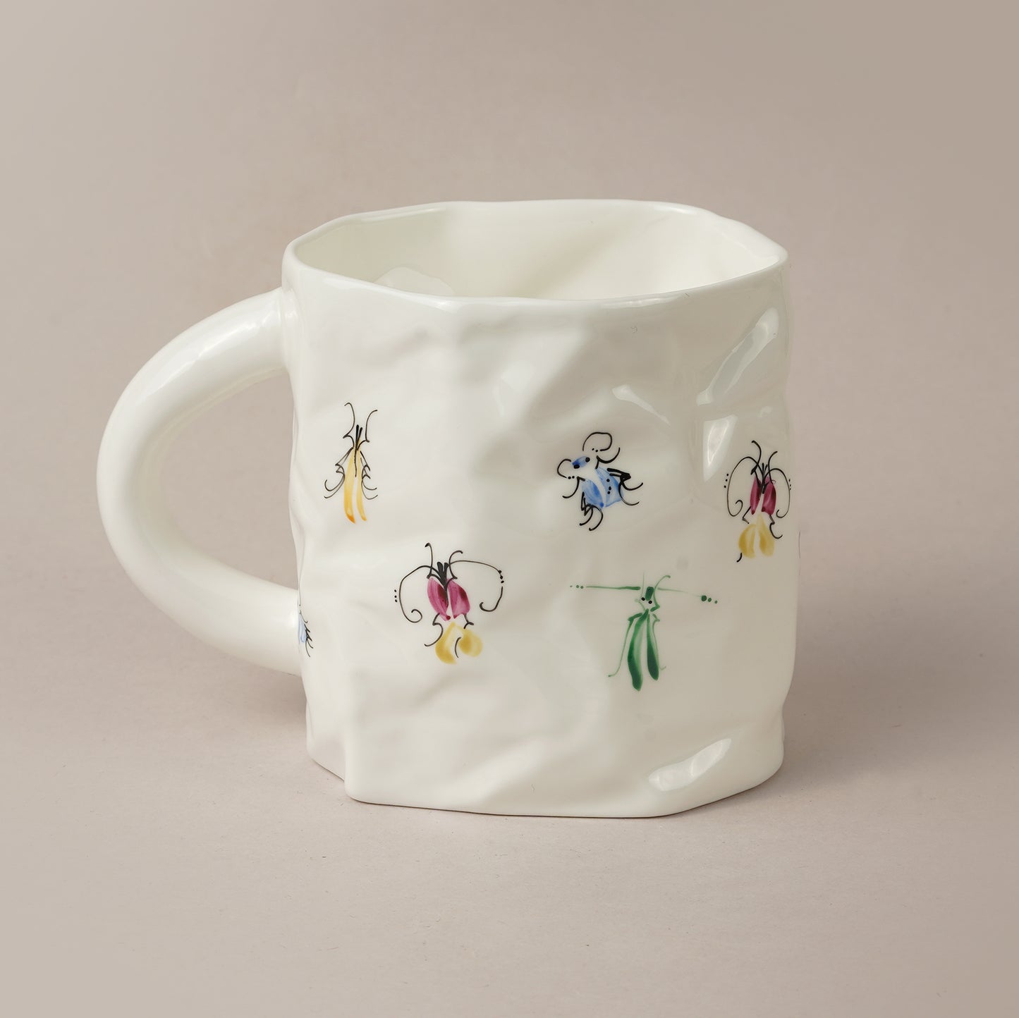 Kukaiņi 2.1. Burzīta tējas krūze