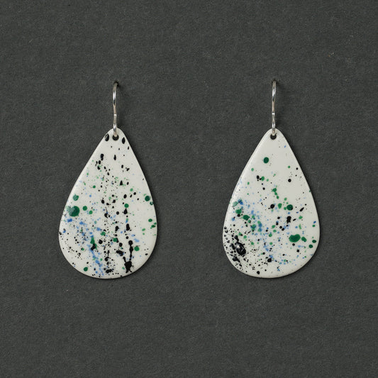 Apgleznoti. 2.7. Lāsītes L auskari