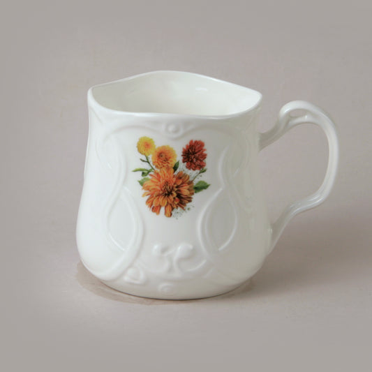 Flowers. 1.2 Nouveau Tea Mug
