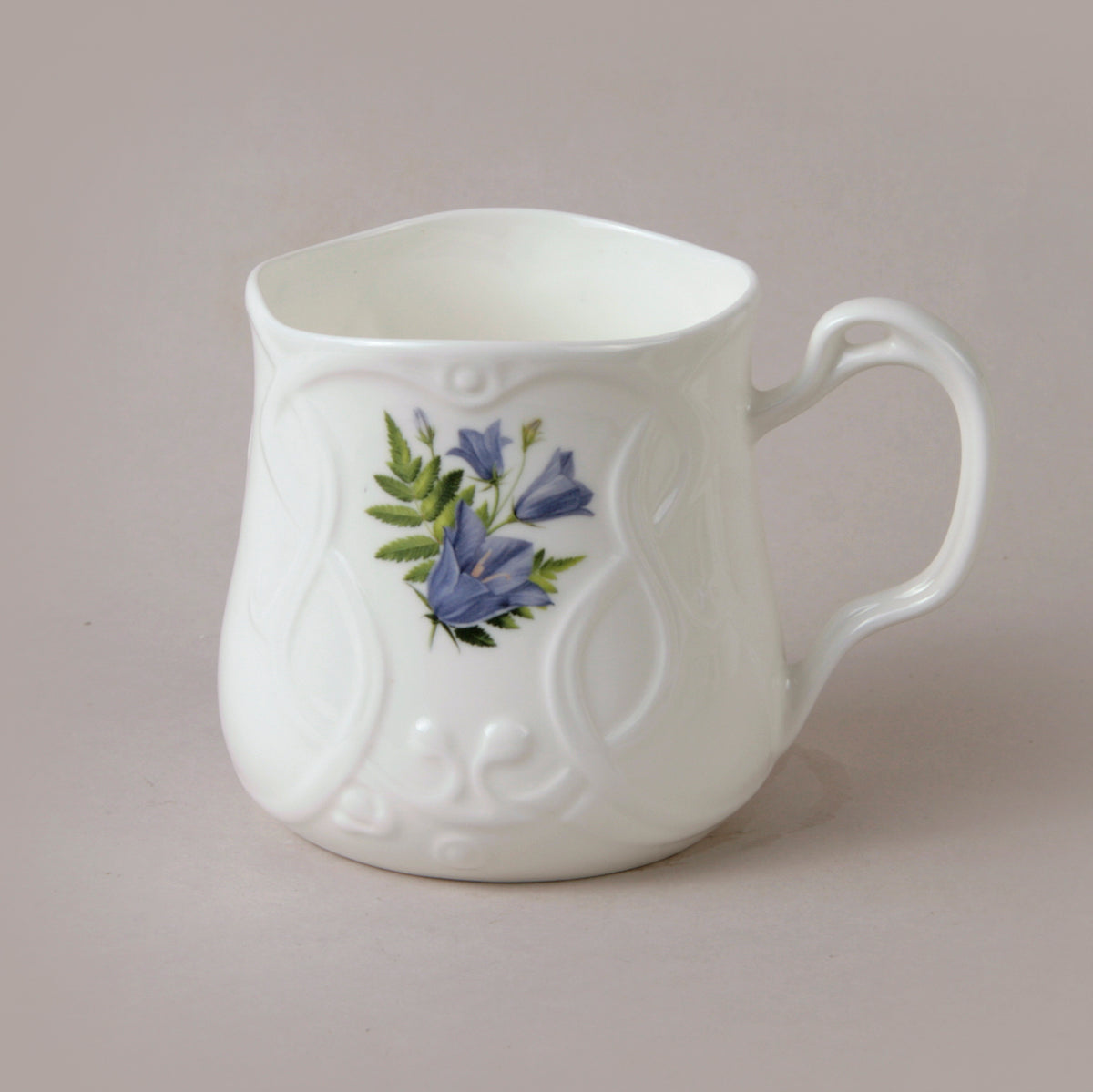 Flowers. 1.6. Nouveau Tea Mug