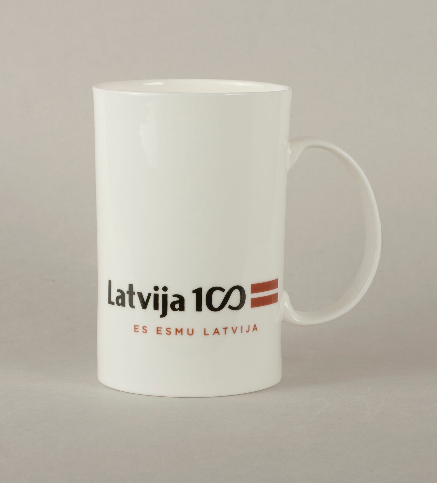 LV100. Medium mug