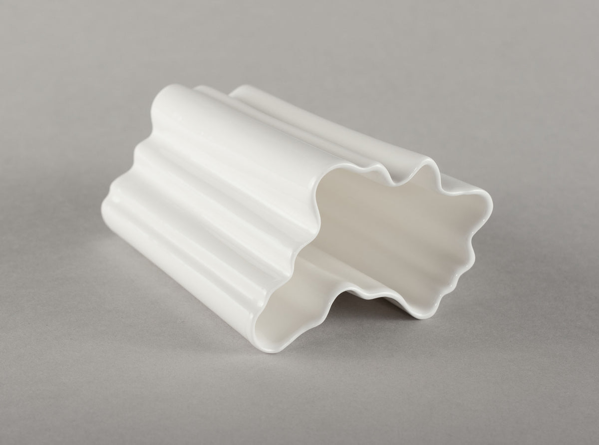 Porcelain Vase Inesis