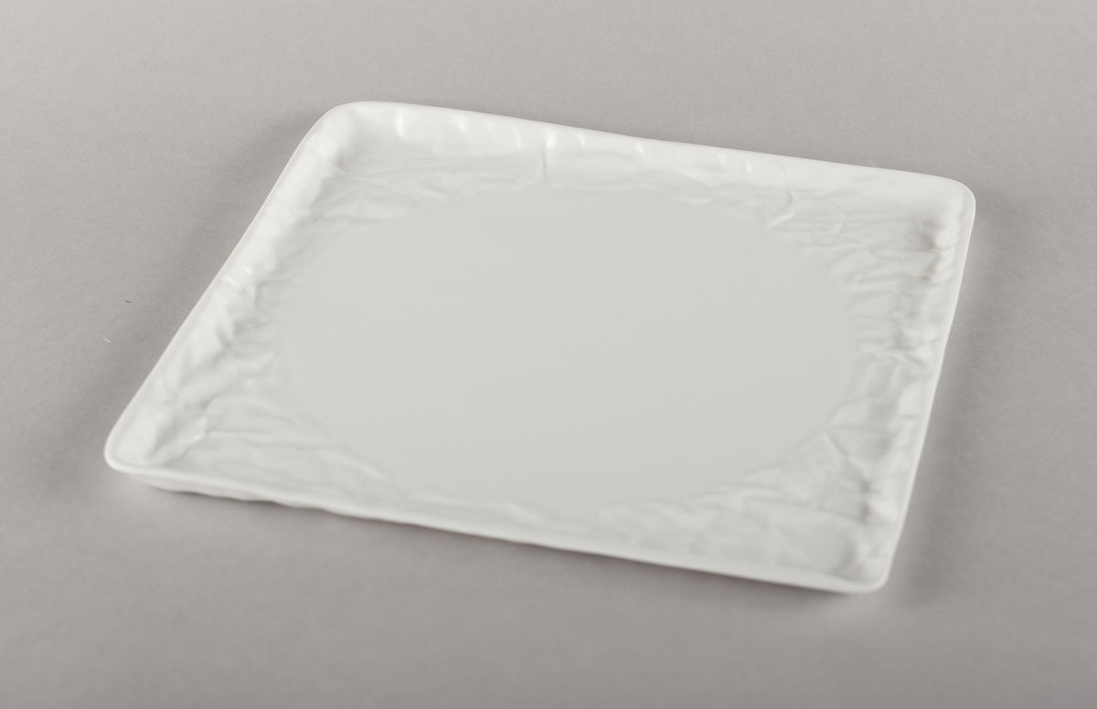 Porcelāna burzīts deserta šķīvis L (gluds vidus)