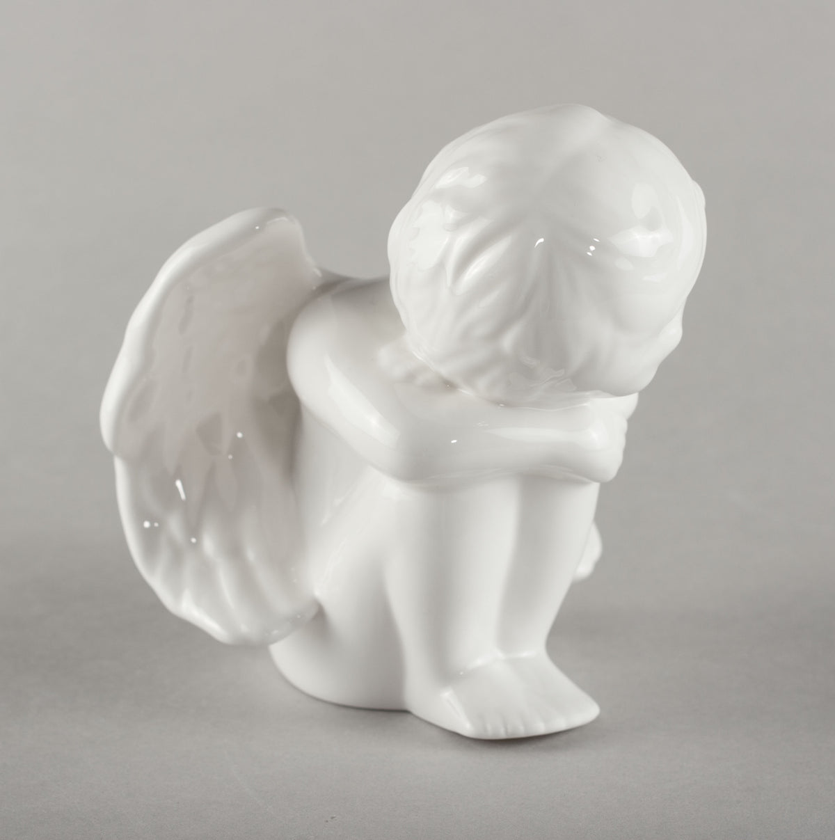 Porcelāna enģelis