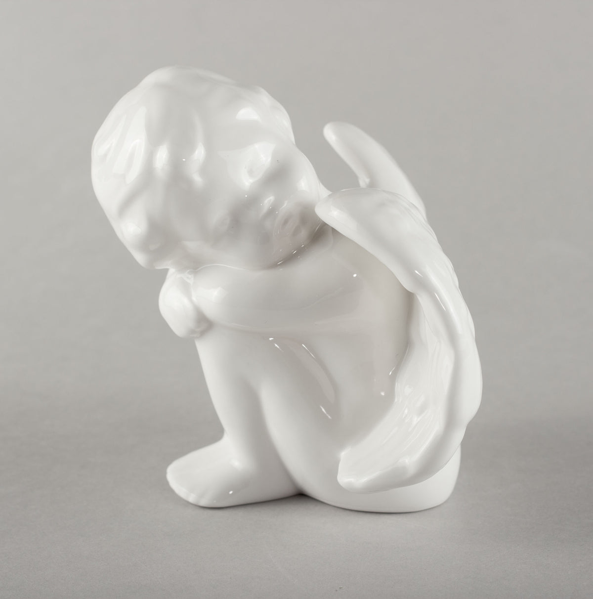 Porcelāna enģelis